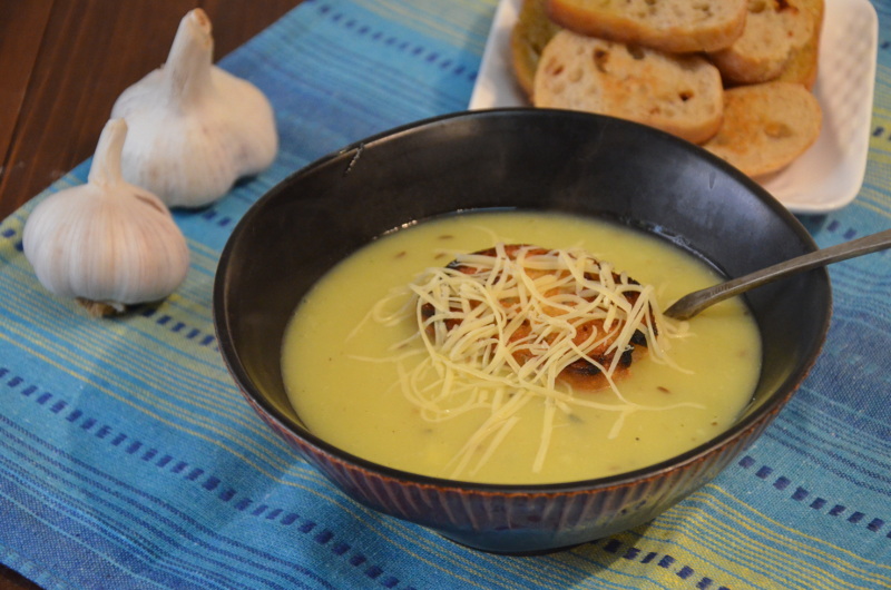 Zupa czosnkowo-kminkowa